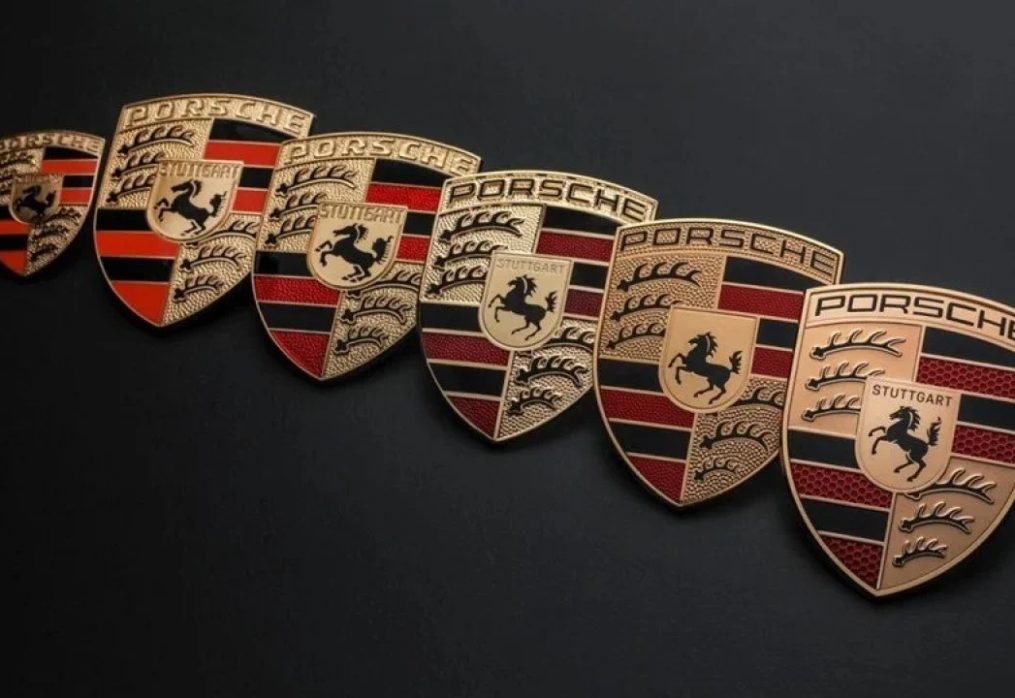 Porsche logosunu yeniledi – Teknoloji